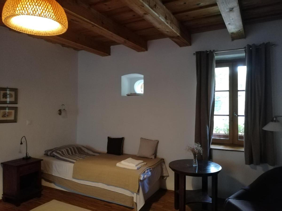 Karadi-Berger Vendeghaz Apartment Erdobenye Luaran gambar
