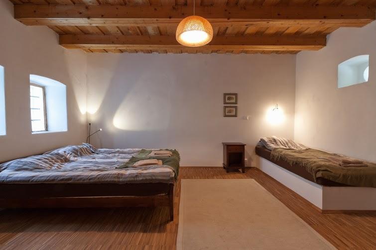 Karadi-Berger Vendeghaz Apartment Erdobenye Bilik gambar